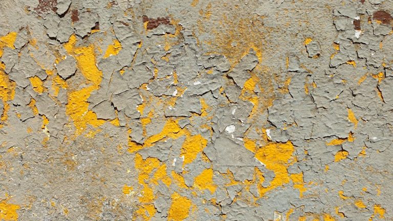 How to fix peeling exterior paint