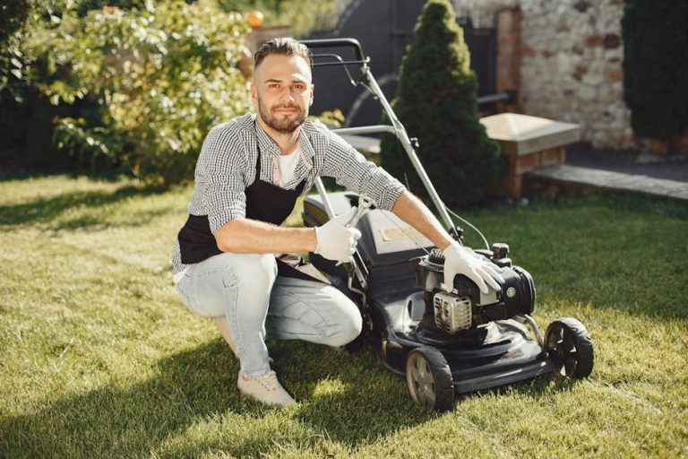 How to aerate your lawn yourself