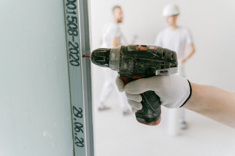 Best cordless drywall screwguns reviewed
