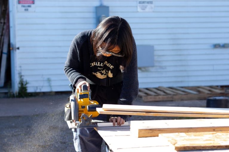 Best cordless plunge saws reviewed