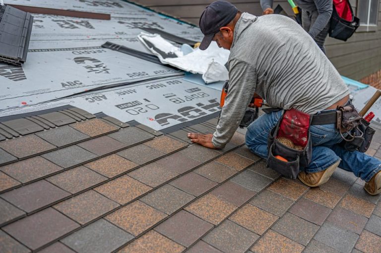How to repair a leaking roof yourself